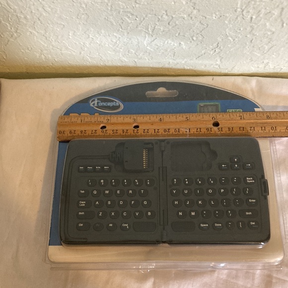 iConcepts Sakar PDA mini keyboard 22446 Fits Palm V & Vex New - Picture 2 of 3